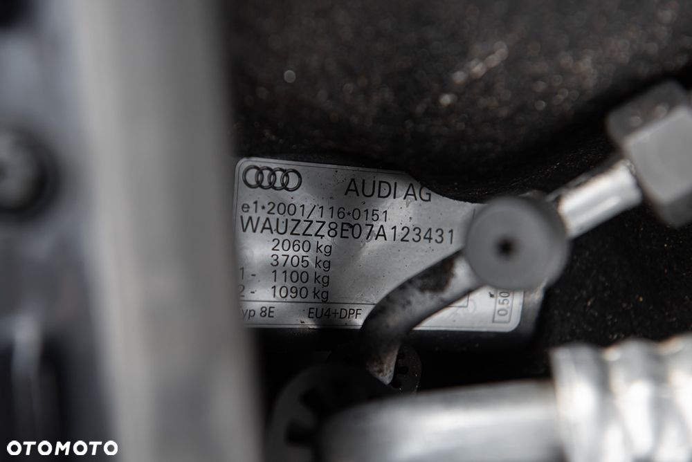 Audi A4 Avant 2.0 TDI DPF - 28