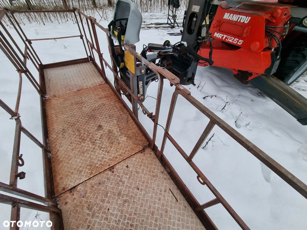 Manitou MRT3255+ PRIVILAGE Ładowarka Teleskopowa 32metry 5630 mtg Kosz (Pilot 2 funkcje) Wciągarka hydr. Widły. Jak Nowa z Norwegii! 2017r. KLIMA Webasto post. Kamera DEKRA 2026r. Po serwisach 100h temu! skręt 4 koła. Auto-poziomowanie! jazda szybka wolna. Zero luzów wycieków! - 8