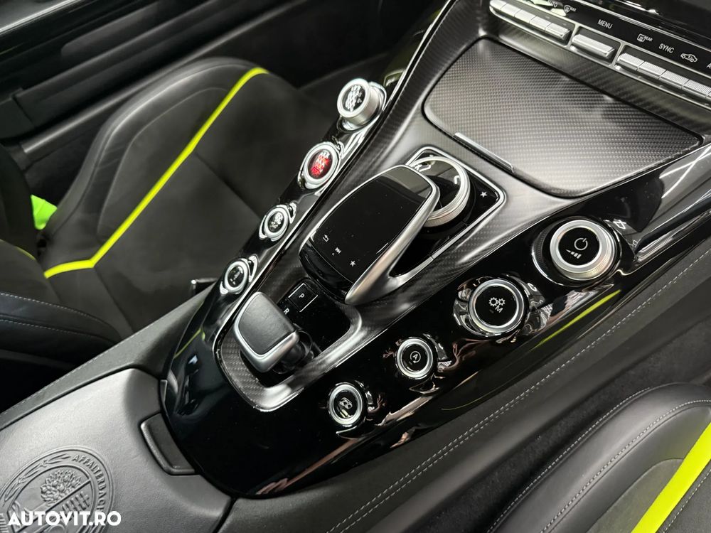 Mercedes-Benz AMG GT R Roadster - 16