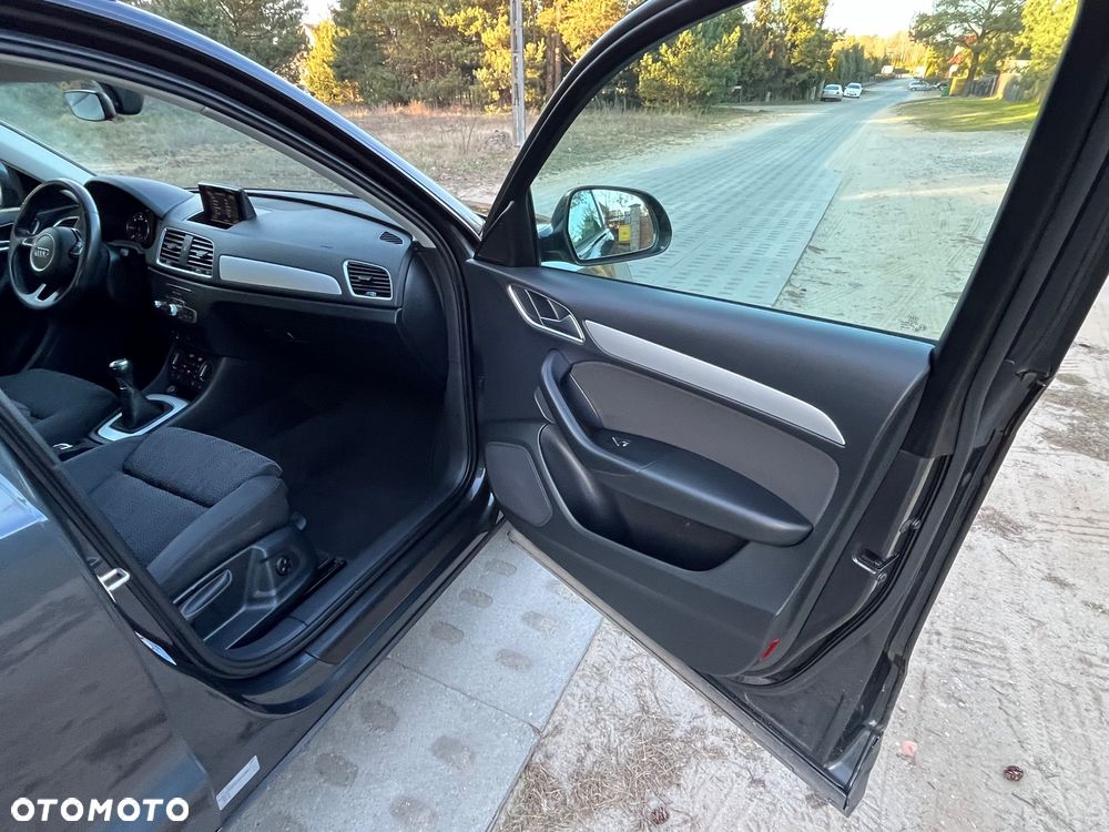 Audi Q3 2.0 TDI Design - 12