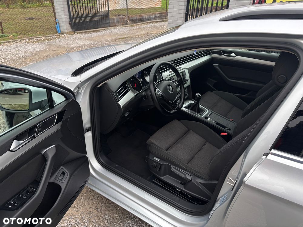 Volkswagen Passat - 6