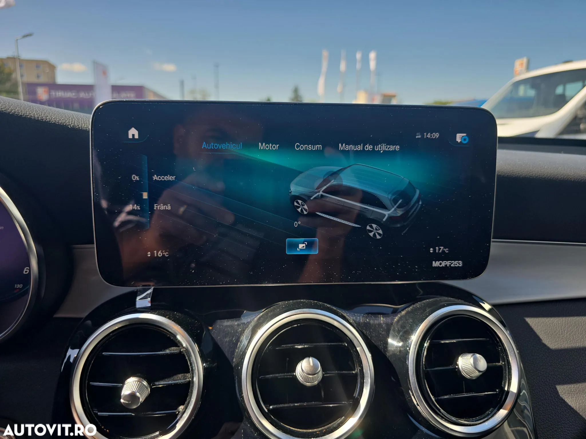 Mercedes-Benz GLC - 25