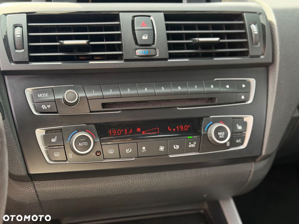 BMW Seria 1 125d Sport-Aut Sport Line - 22