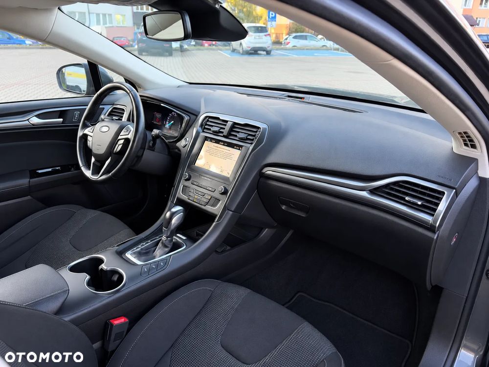 Ford Mondeo 2.0 Hybrid Titanium - 17