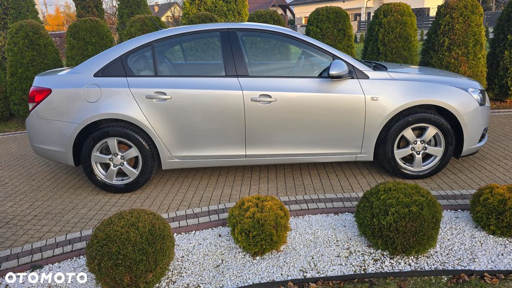 Chevrolet Cruze 1.6 LS - 7