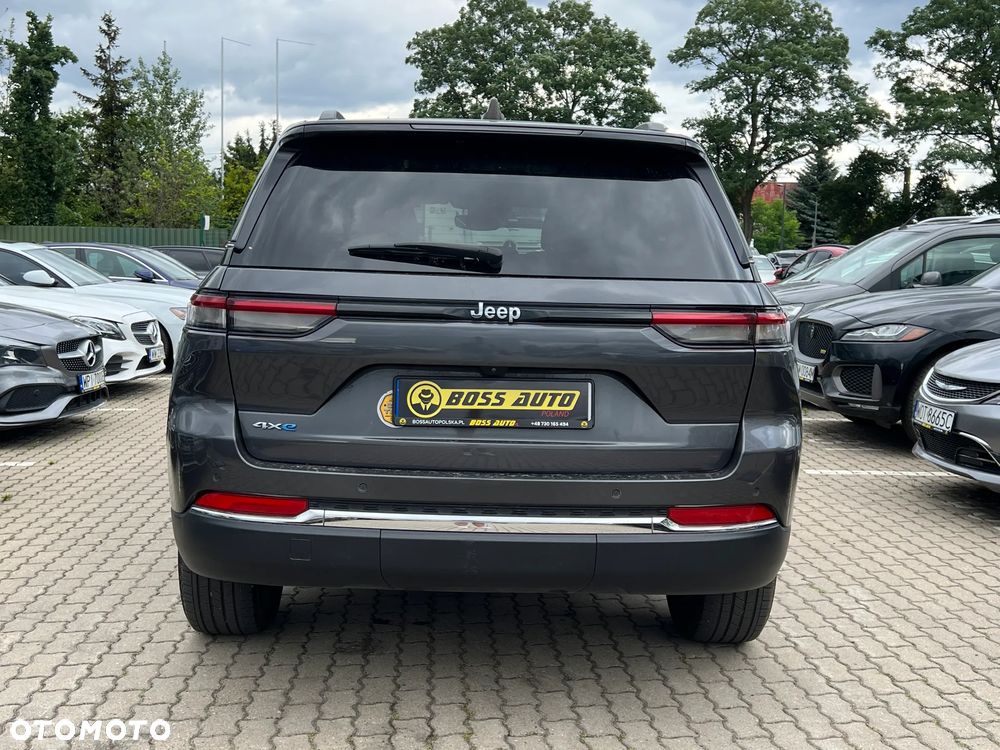 Jeep Grand Cherokee - 8