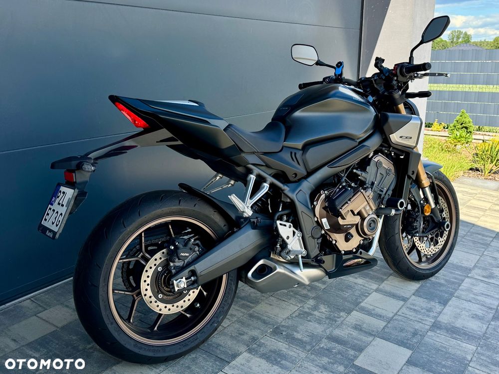 Honda CB - 2