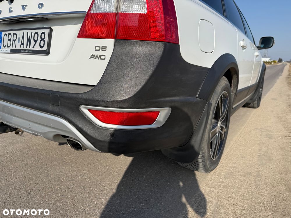 Volvo XC 70 D5 AWD Momentum - 34