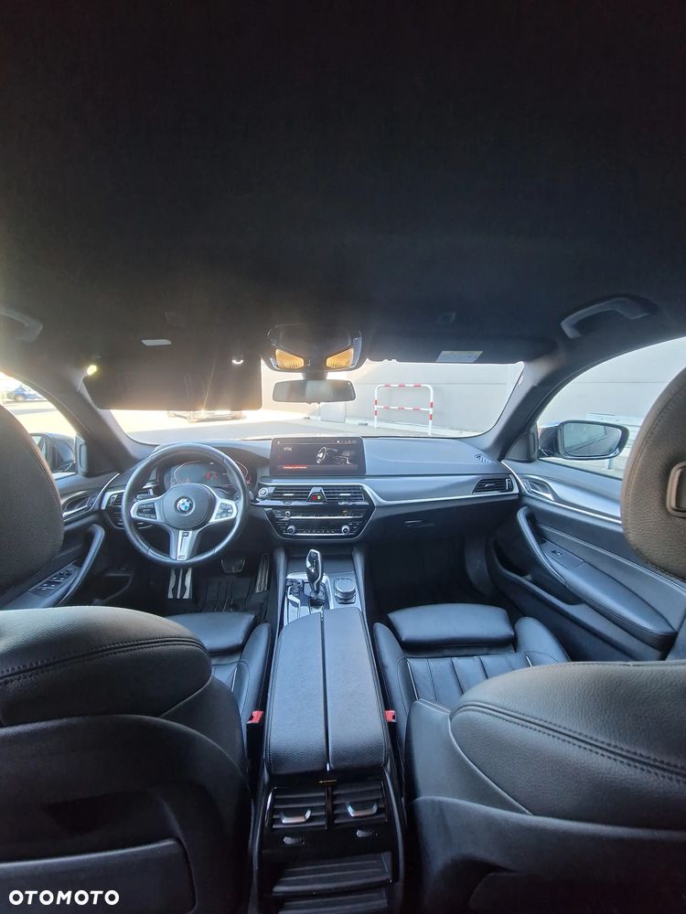 BMW Seria 5 520d xDrive M Sport sport - 18