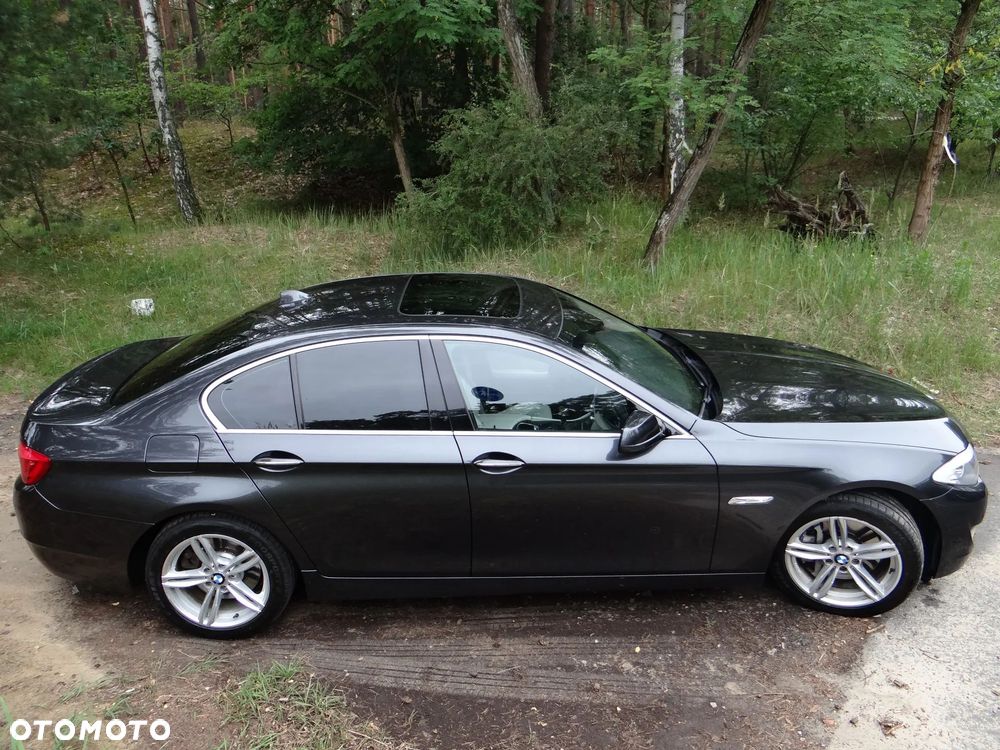 BMW Seria 5 525d - 17