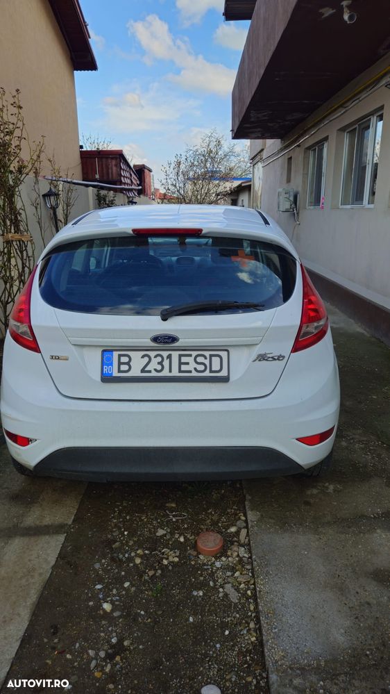 Ford Fiesta 1.4 TDCI Ambiente - 4
