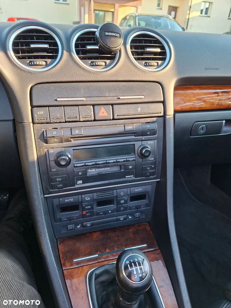 Audi A4 Cabrio 2.5 TDI - 22