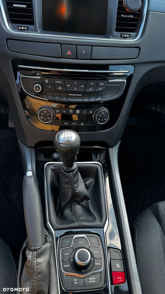 Peugeot 508 1.6 T Allure - 17