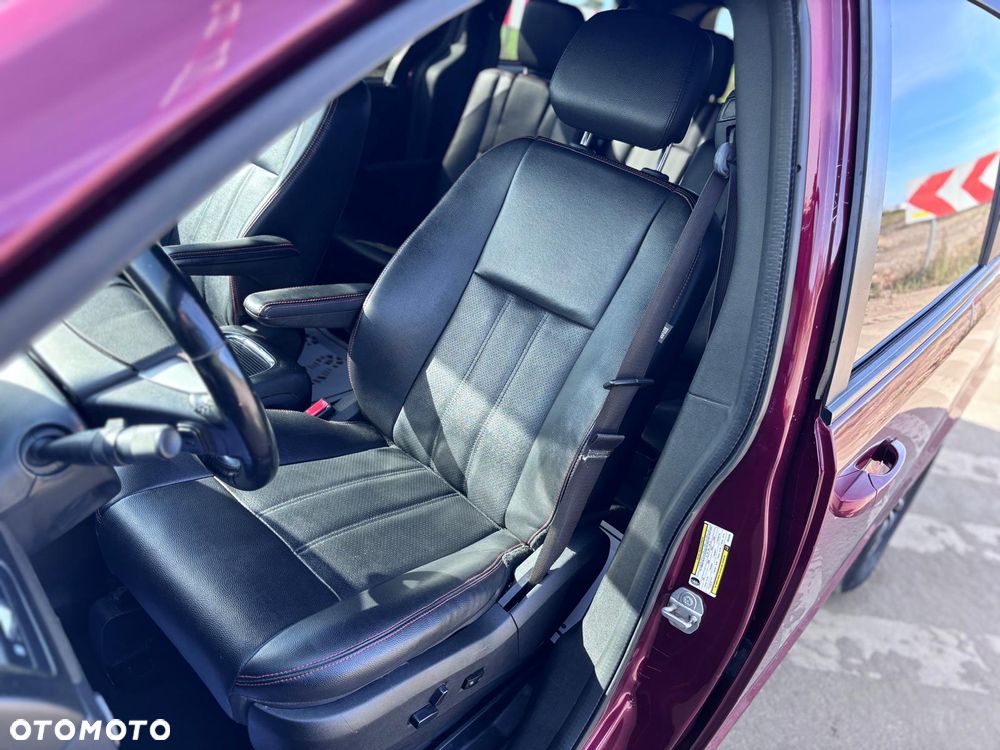 Dodge Grand Caravan 3.6 R/T - 8