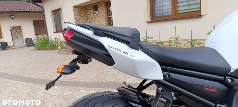 Yamaha FZ8 - 21