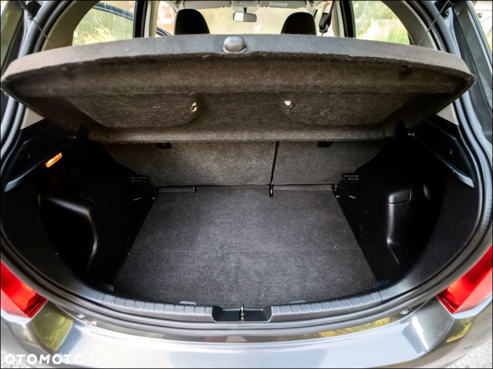 Toyota Yaris - 35