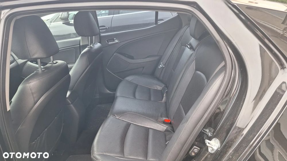 Kia Optima - 8