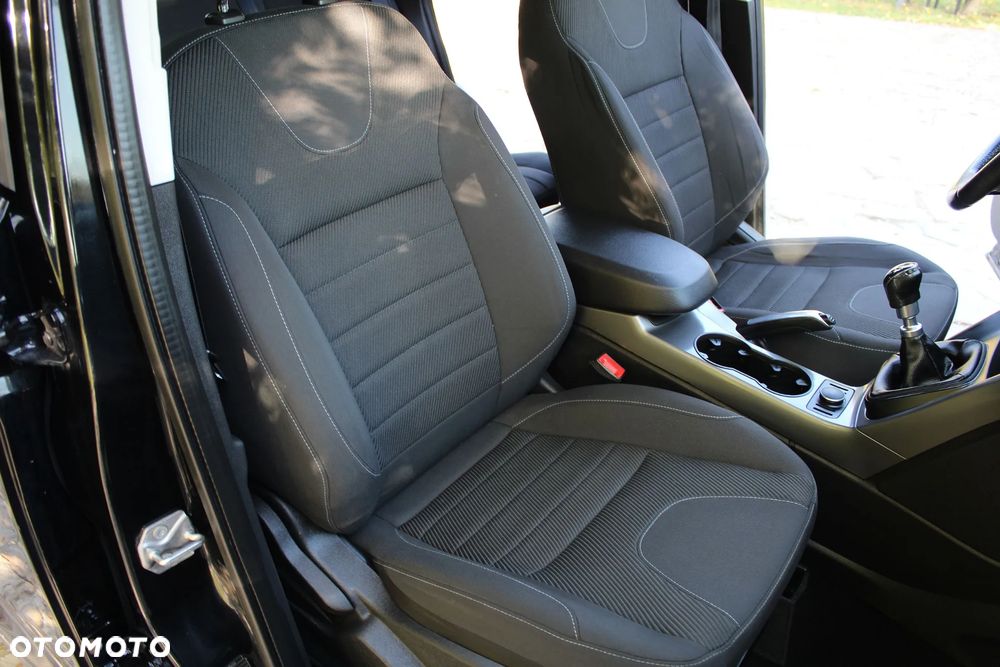 Ford Kuga - 34