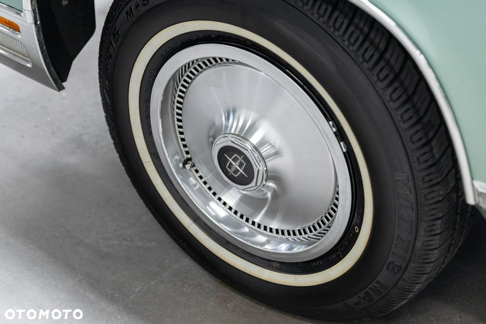 Lincoln Continental - 17