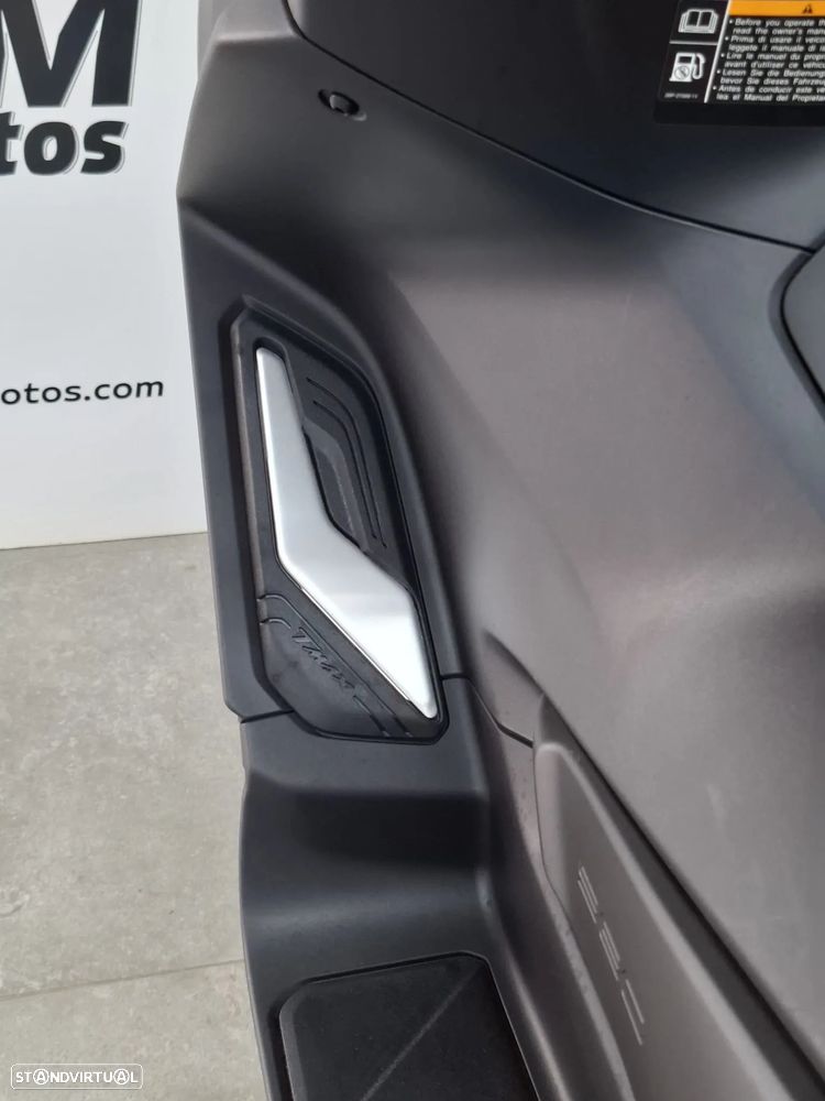 Yamaha TMAX TECH MAX - 18