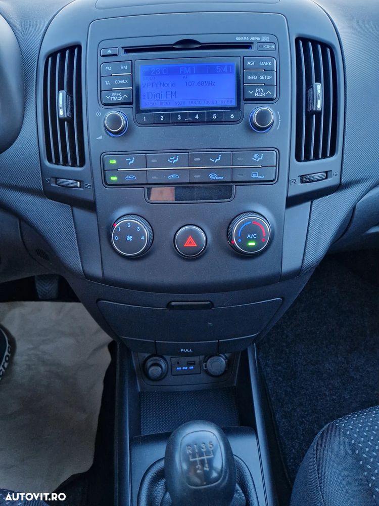 Hyundai i30 1.4 GL Classic - 11