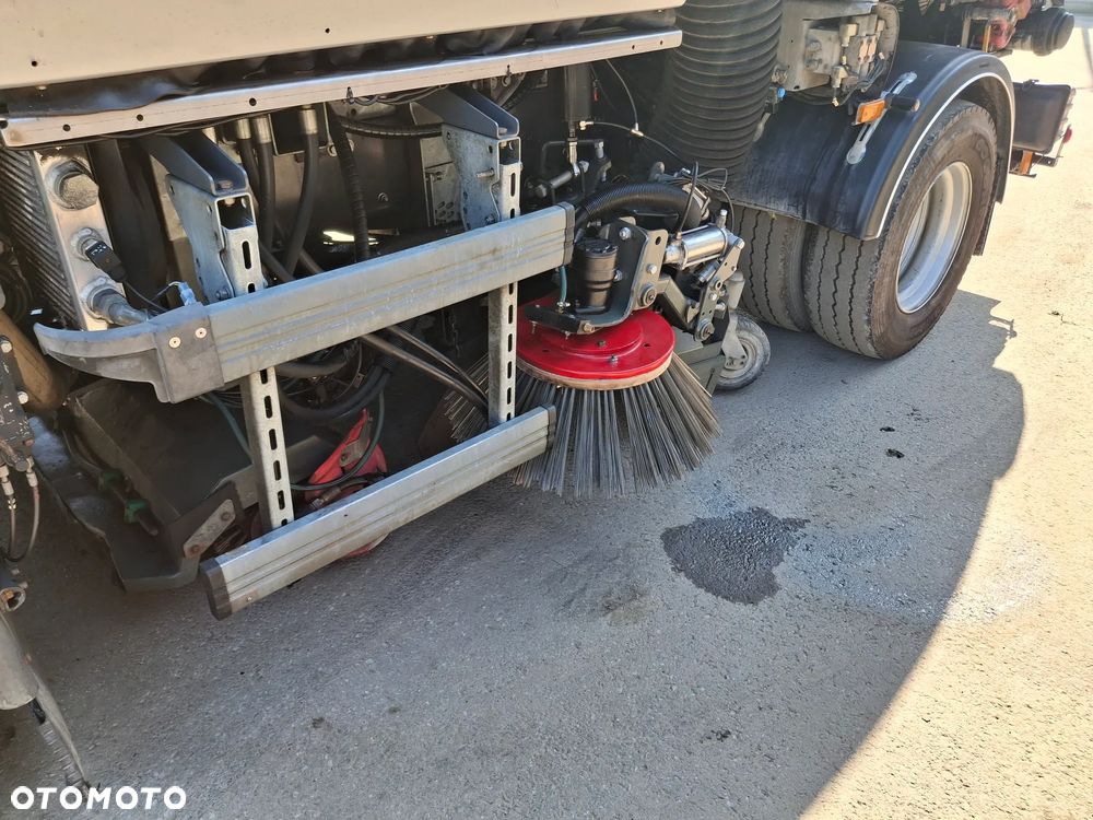 Renault Midlum 270 DXI Zamiatarka BUCHER Szczotki L/R Lewa I Prawa Strona 2 Silniki Karcher Listwa Ciśnieniowa Lanca Na Bębnie 2011r - 5