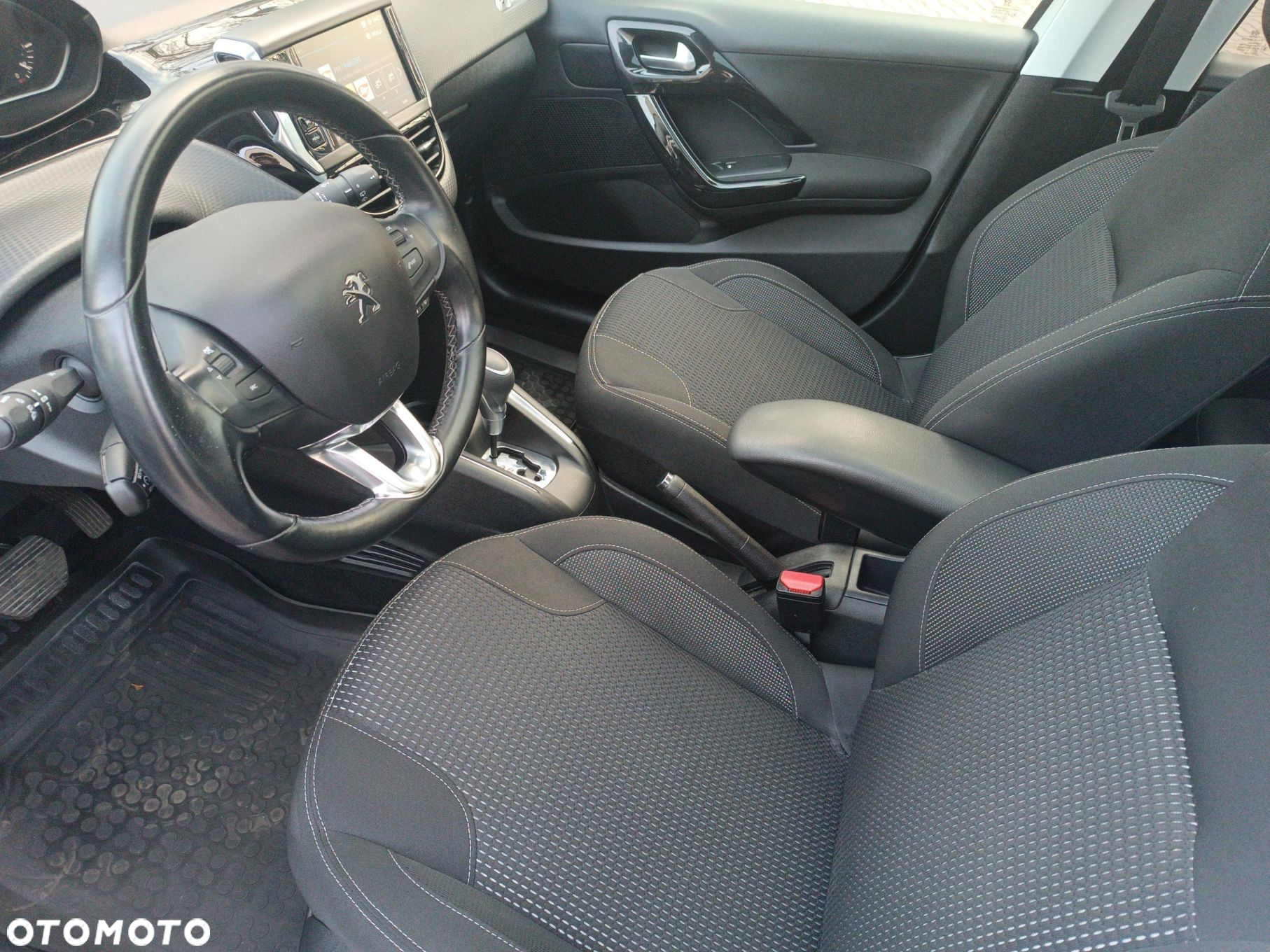 Peugeot 208 1.2 PureTech GPF Allure S&S EAT6 - 20
