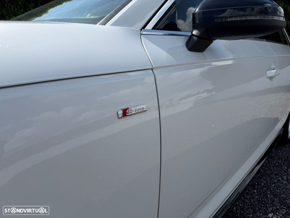 Audi A4 Avant 2.0 TDI Multitronic S-line - 42