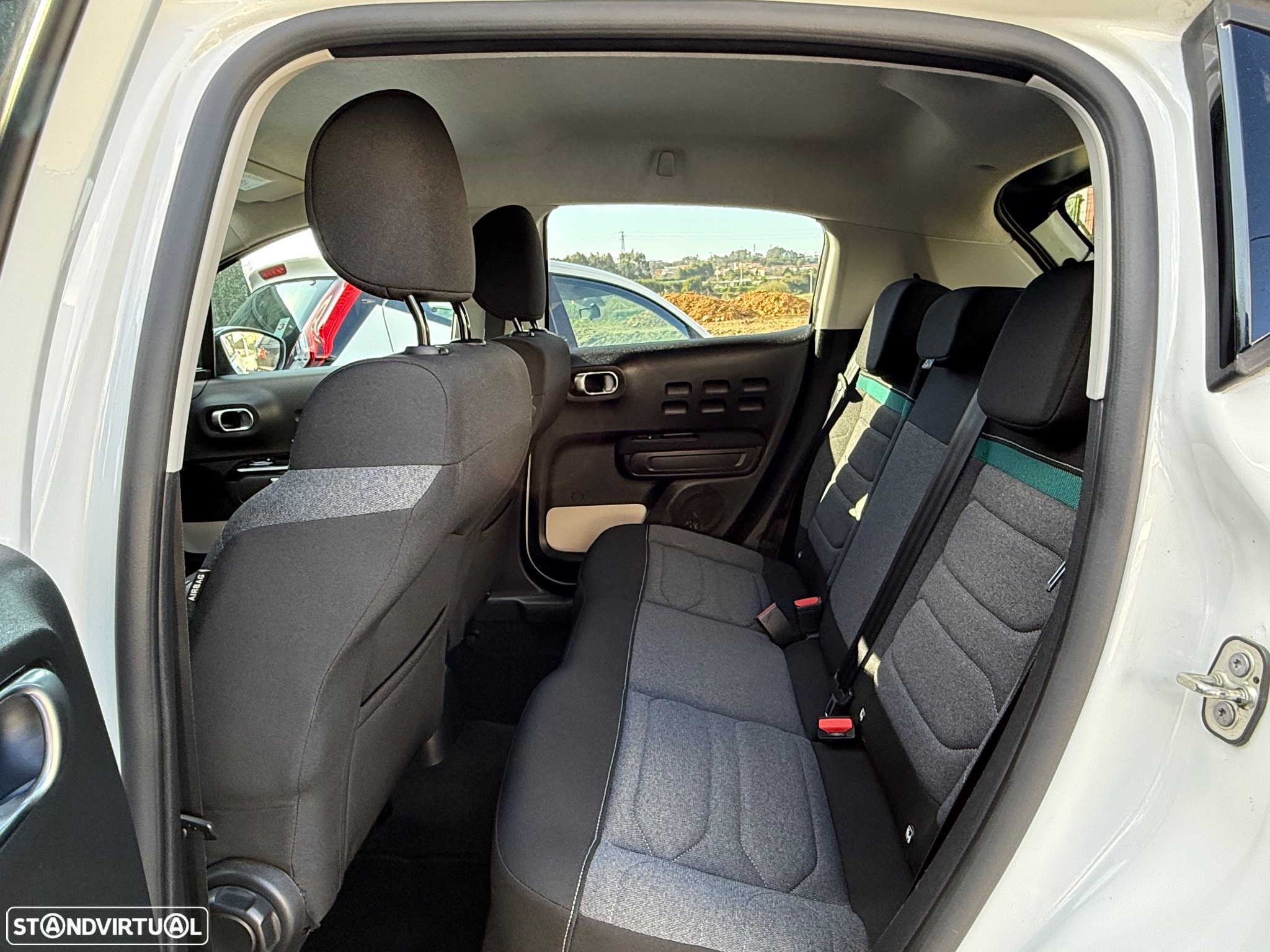 Citroën C3 1.2 PureTech Shine - 31