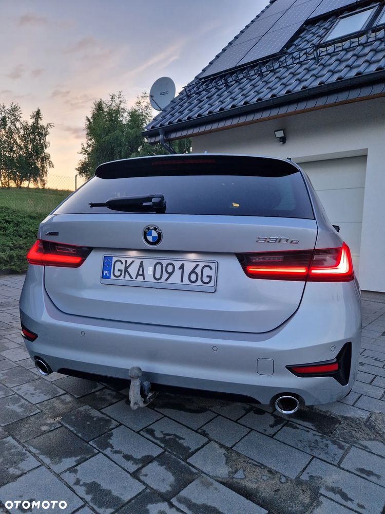 BMW Seria 3 330e xDrive - 6