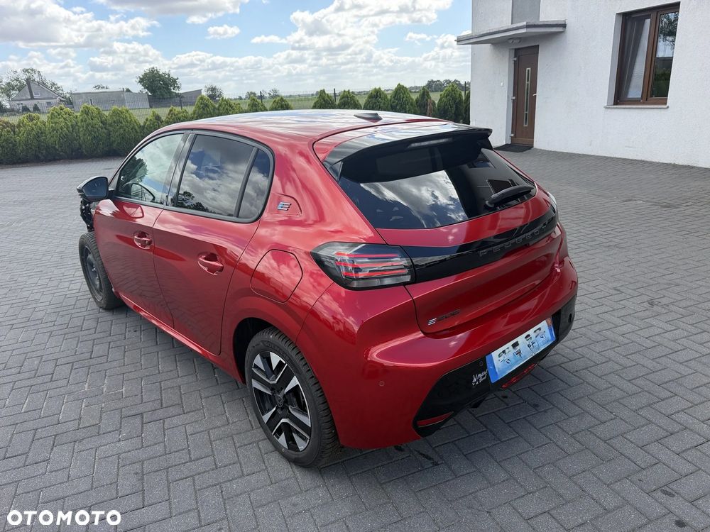 Peugeot 208 - 3