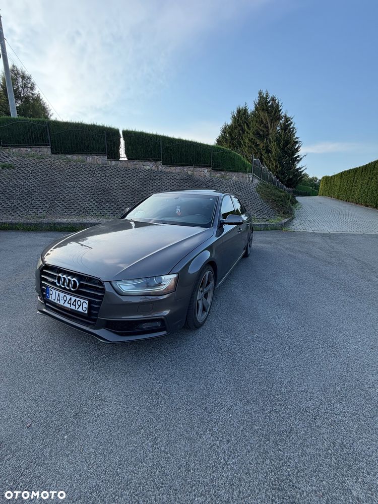 Audi A4 Limousine - 14