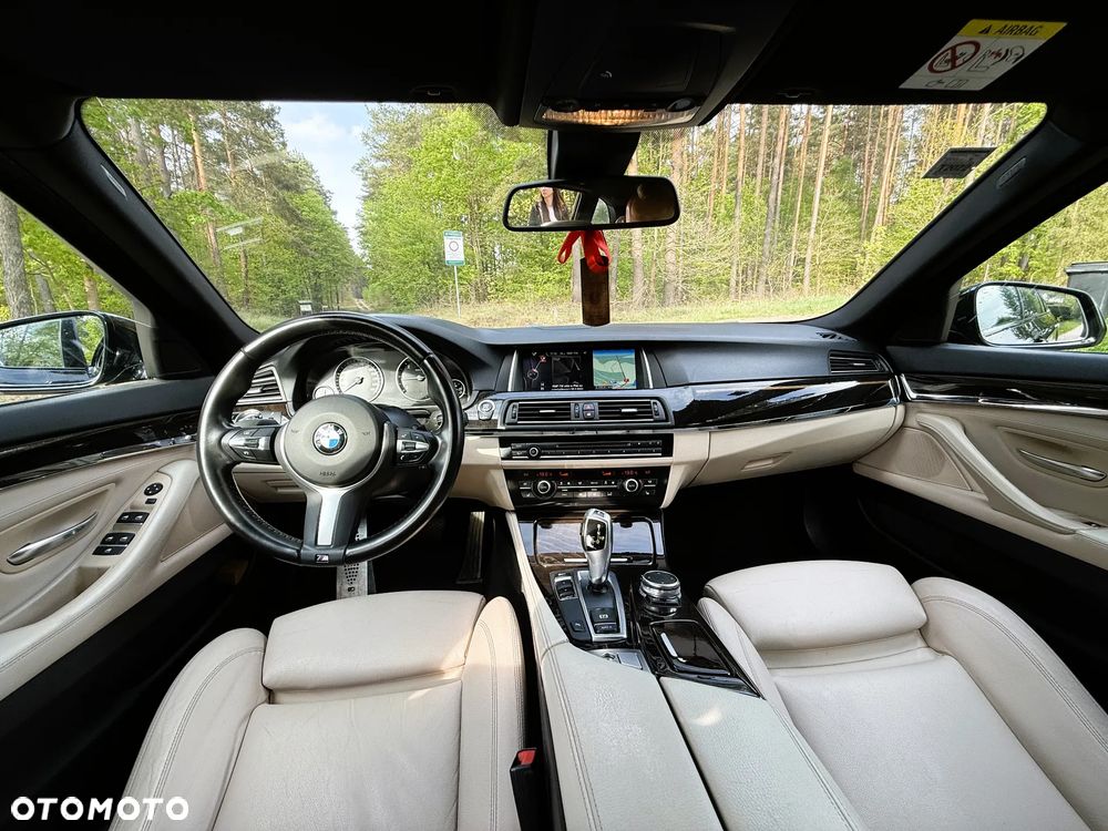 BMW Seria 5 525d Sport-Aut Luxury Line - 20