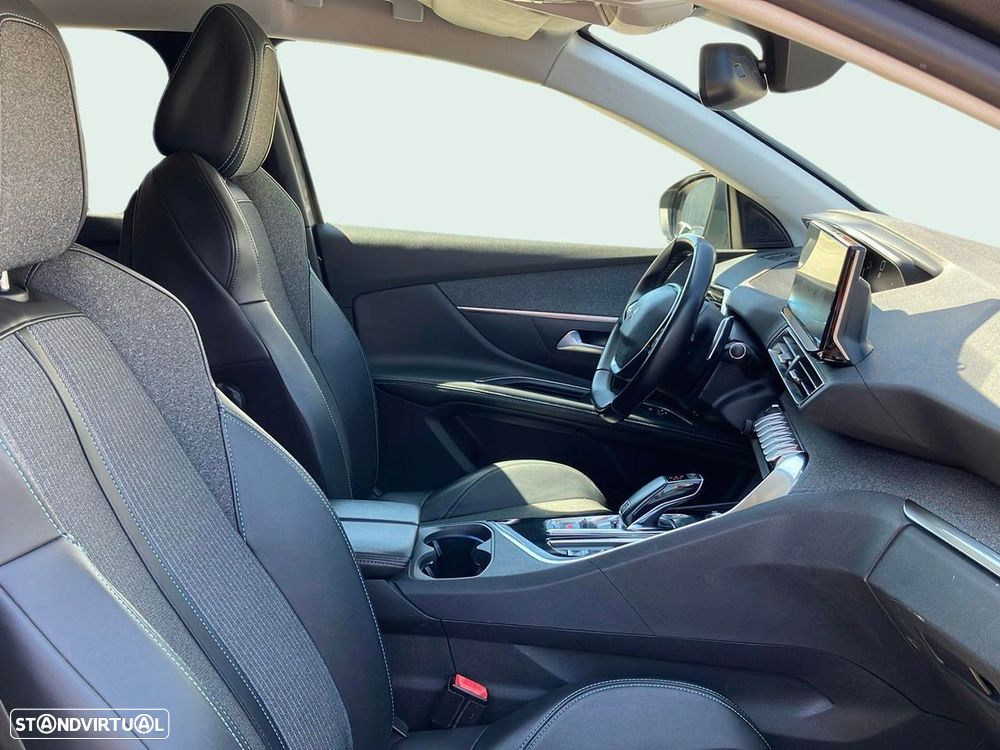 Peugeot 5008 1.5 BlueHDi Allure EAT8 - 17