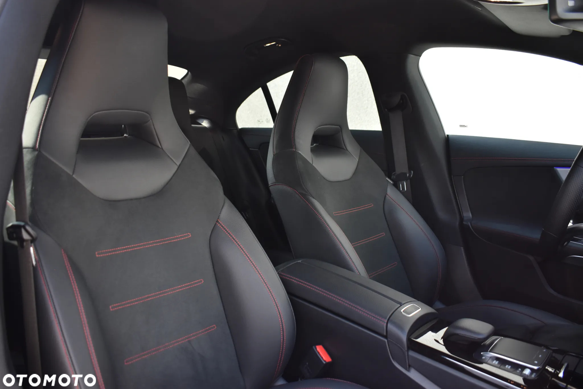 Mercedes-Benz CLA 200 AMG Line 7G-DCT - 16