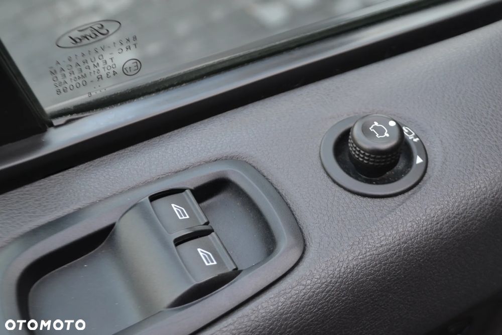 Ford TRANSIT CUSTOM SPORT - 32