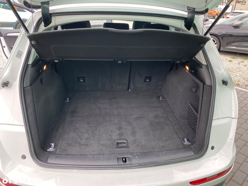 Audi Q5 2.0 TDI Quattro (clean diesel) - 25