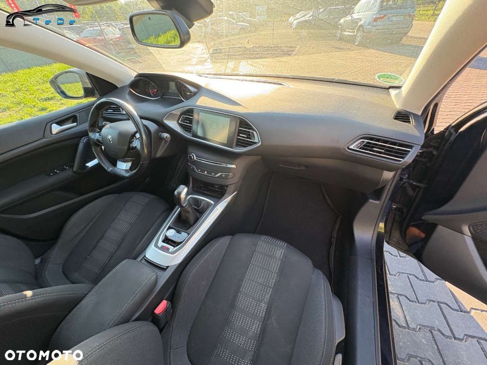 Peugeot 308 110 e-THP Stop & Start Allure - 29