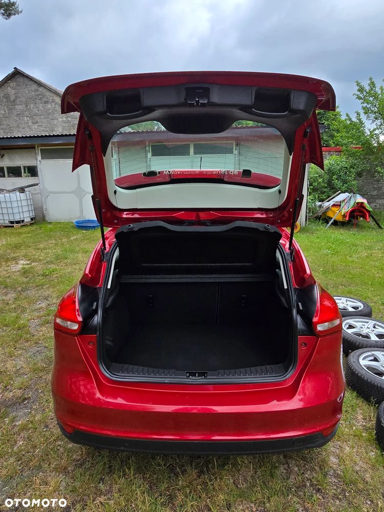 Ford Focus 1.0 EcoBoost Trend - 11