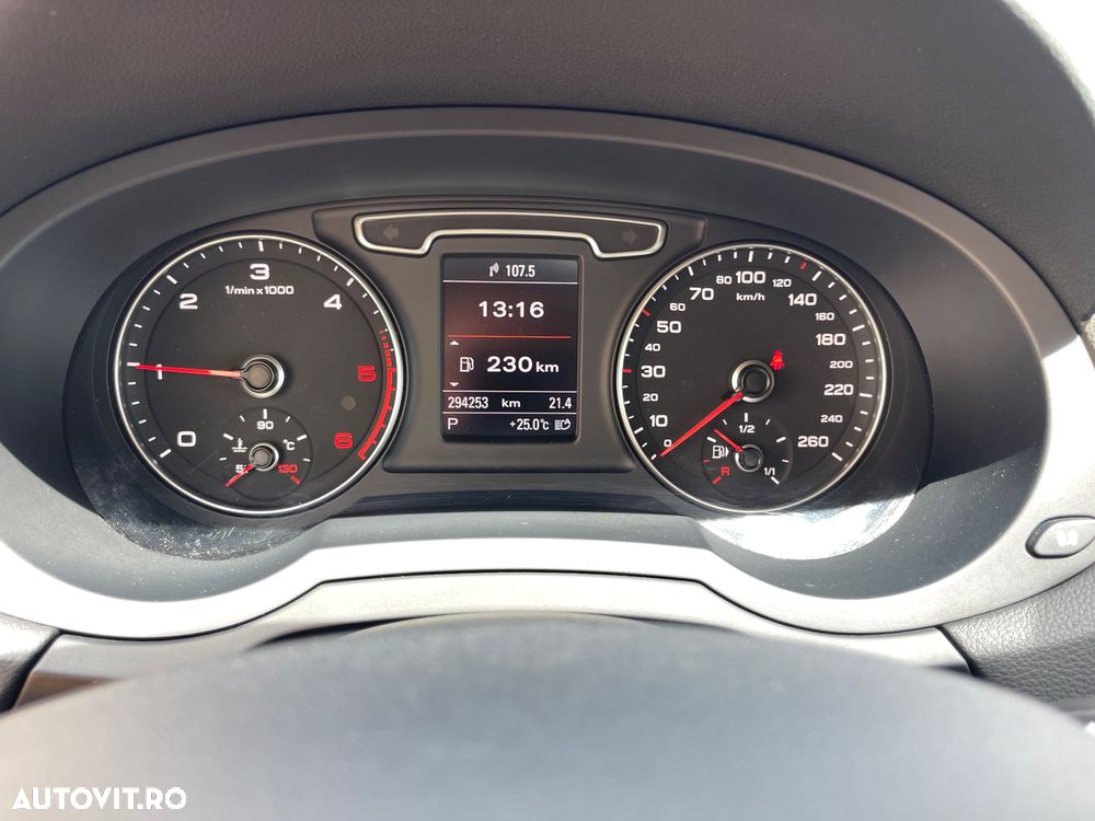 Audi Q3 2.0 TDI Quattro S tronic - 38