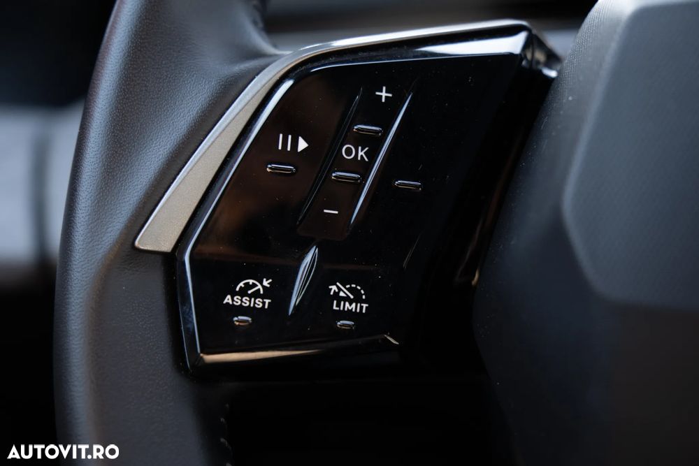 Peugeot 3008 1.2 Hybrid 145 e-DCS6 Allure - 13