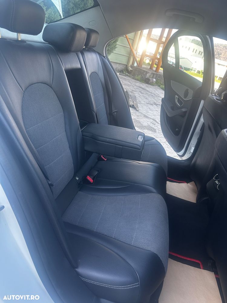 Mercedes-Benz C 220 CDI DPF Automatik BlueEFFICIENCY Avantgarde - 22