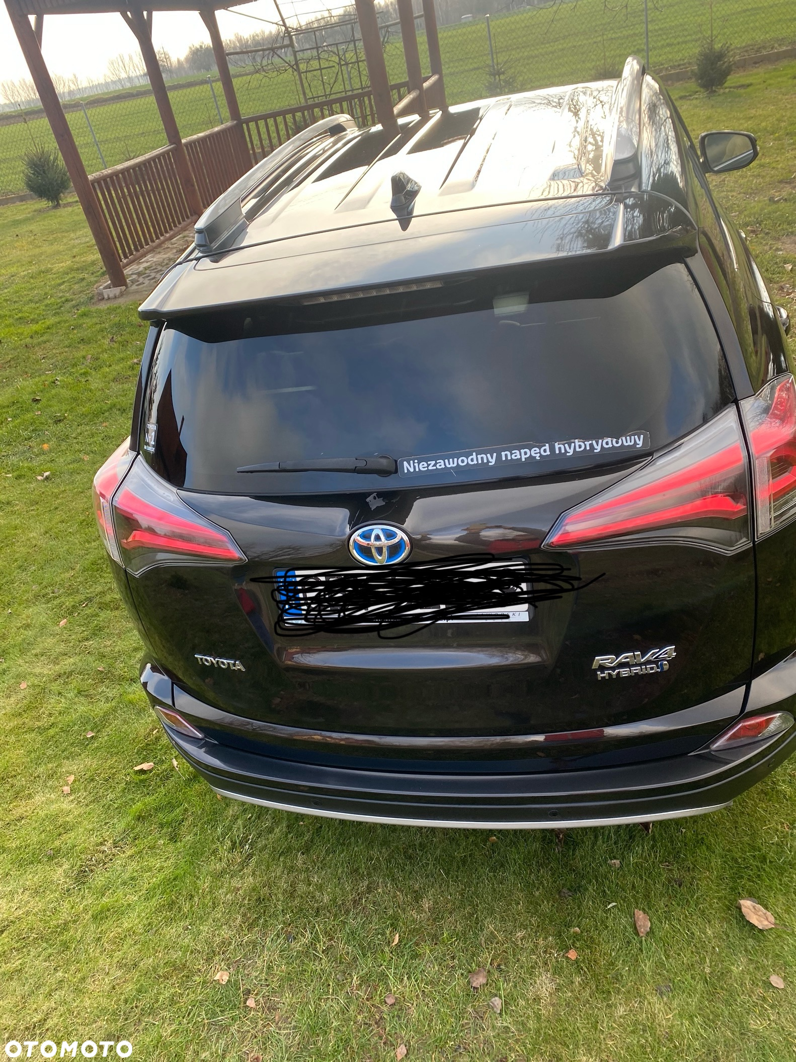 Toyota RAV4 2.5 XLE - 4
