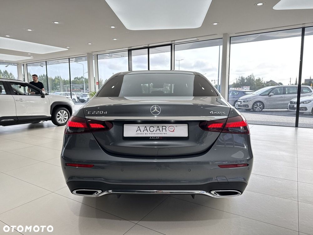 Mercedes-Benz Klasa E 220 d 4-Matic AMG/Avantgarde - 4