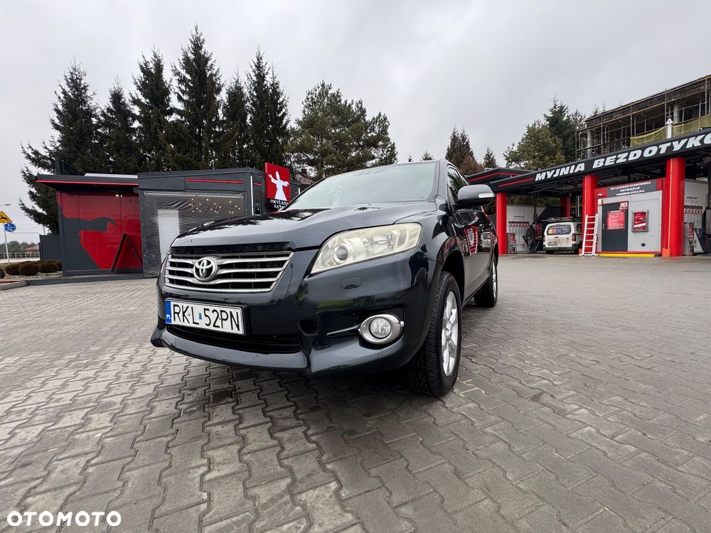Toyota RAV4 - 6