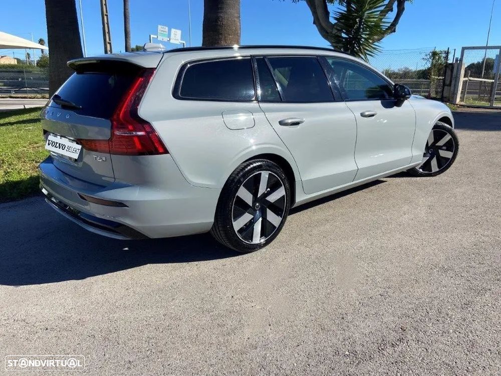 Volvo V60 2.0 T6 AWD TE Plus Dark - 2
