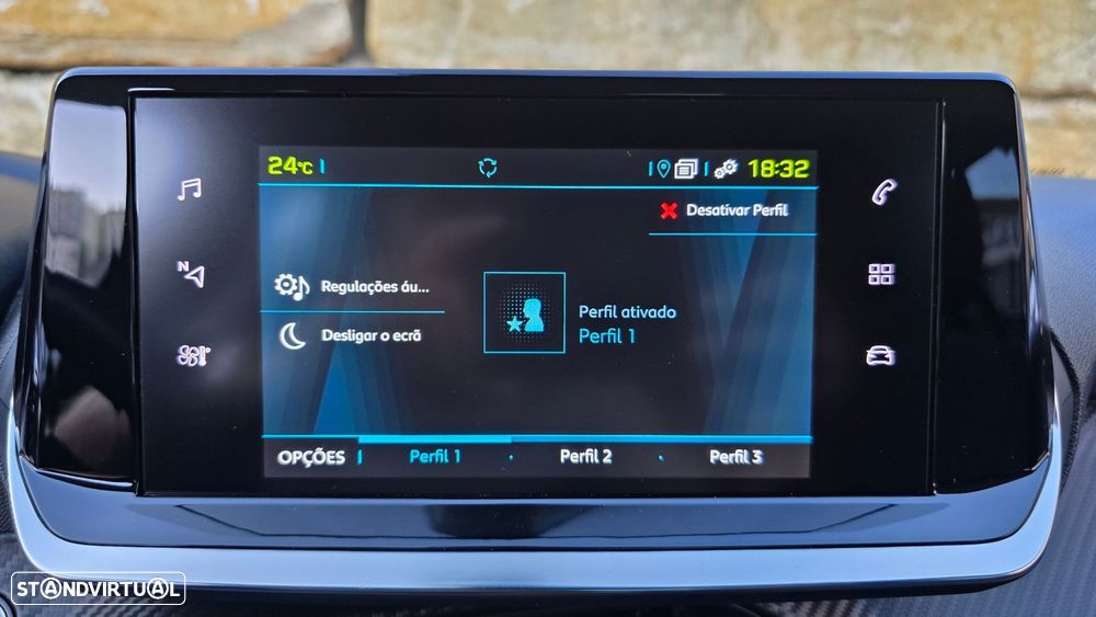 Peugeot e-208 Allure Pack - 36