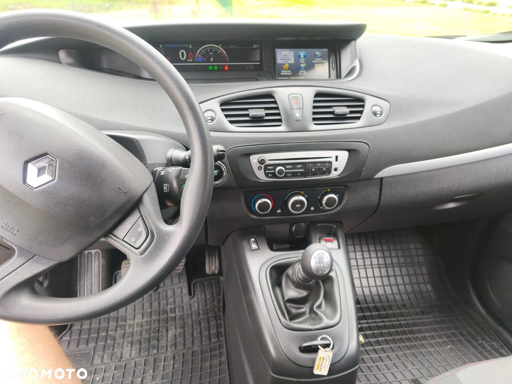Renault Scenic - 20