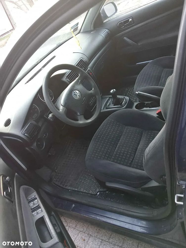 Volkswagen Passat - 5