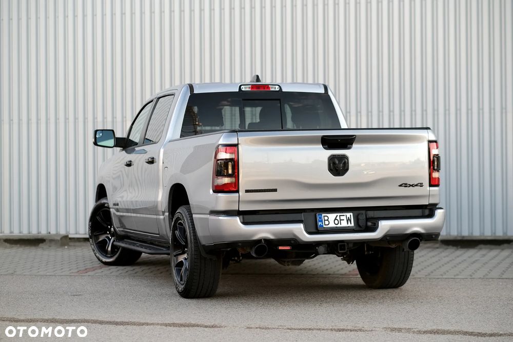 RAM 1500 5.7 Crew Cab Bighorn - 9